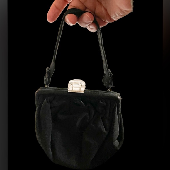 Antique ART DECO black evening bag with Diamond lucite closure - Picture 2 of 8